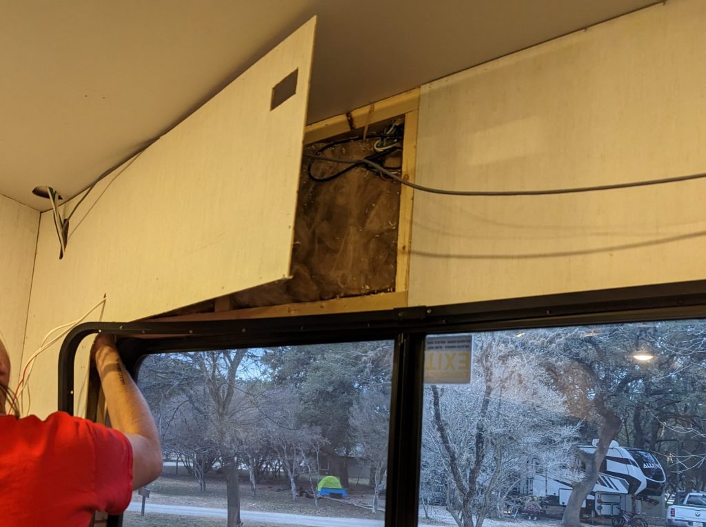 Repairing RV Water Intrusion - Removing the old wallboard